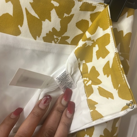 Ann Taylor Loft Gold Floral Skirt - Picture 5 of 6